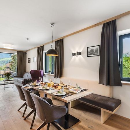 Emma Deluxe Aparthotel in Fürth-Piesendorf bei Kaprun Exterior foto