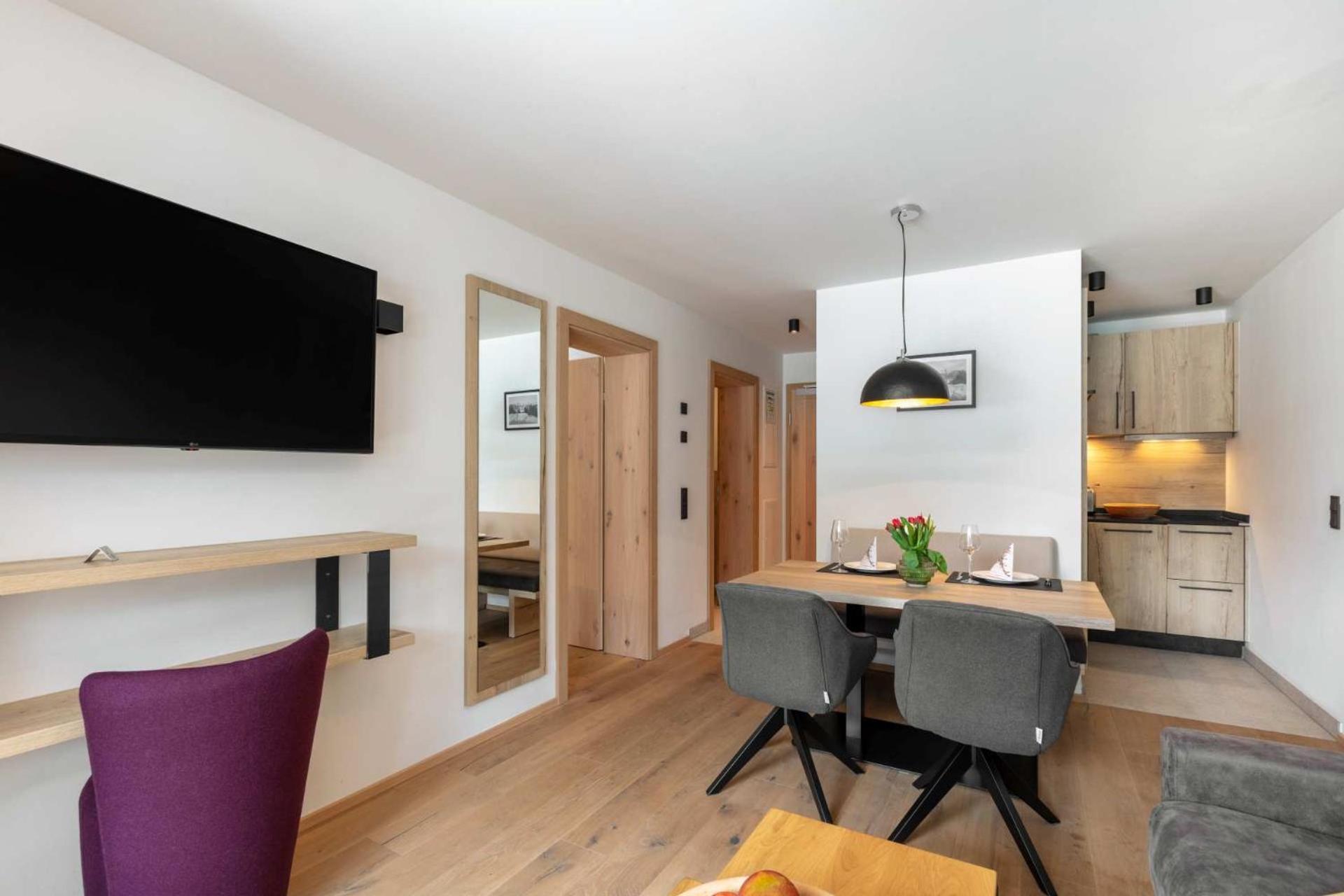 Emma Deluxe Aparthotel in Fürth-Piesendorf bei Kaprun Habitación foto