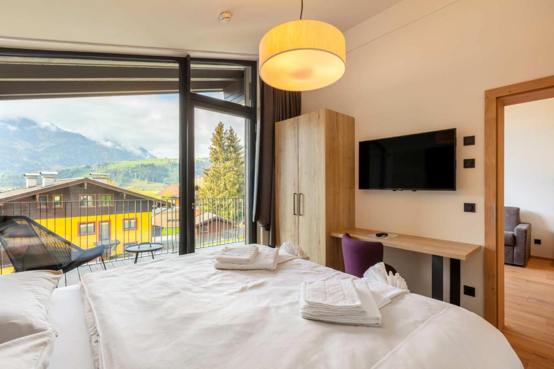 Emma Deluxe Aparthotel in Fürth-Piesendorf bei Kaprun Habitación foto